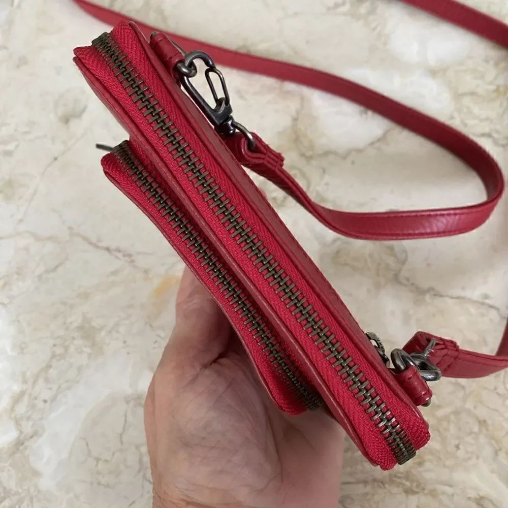 Matt & Nat Odelay Dwell Crossbody Bag Red Vegan Cruelty-Free Leather - Picture 6 of 16